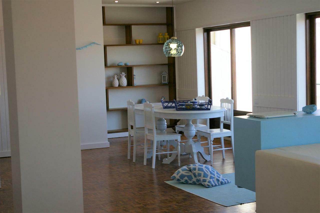 Blue Apartment Parede Beach House エクステリア 写真