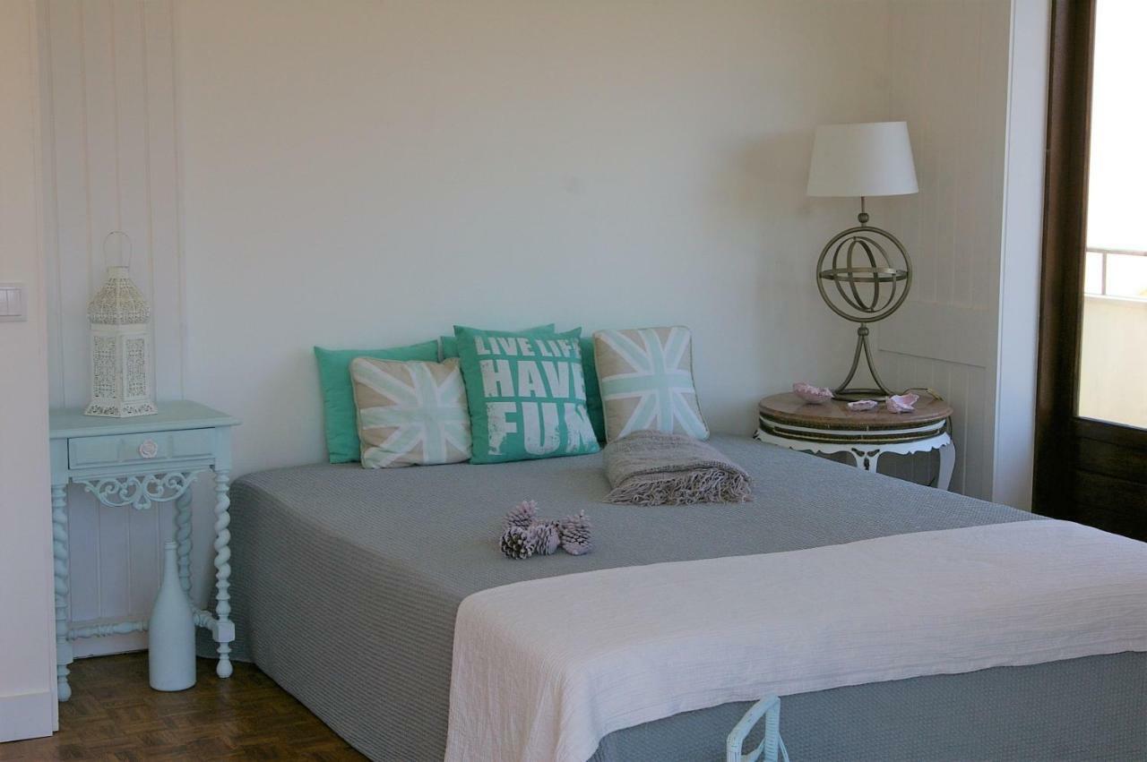 Blue Apartment Parede Beach House エクステリア 写真